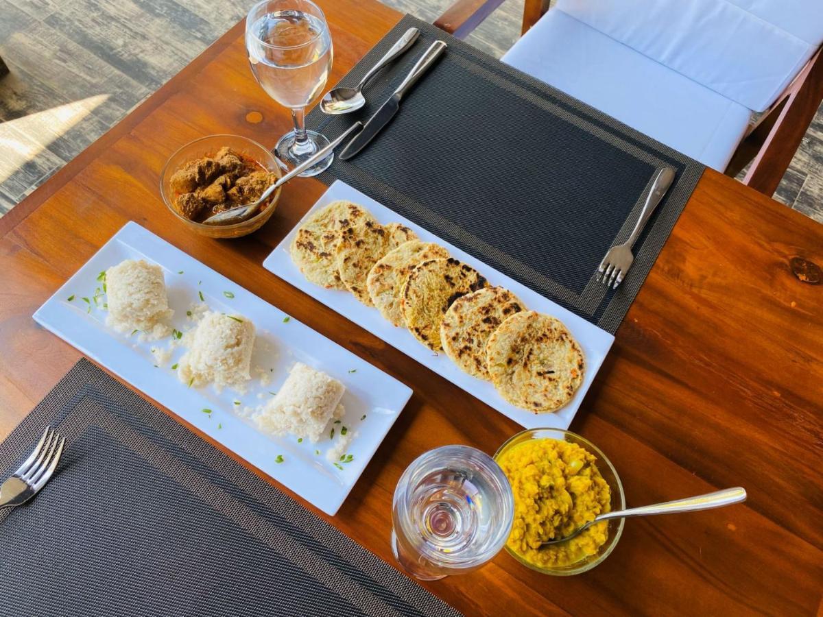 Mazarine Surf Suites Hiriketiya ديكويلاّ تين المظهر الخارجي الصورة