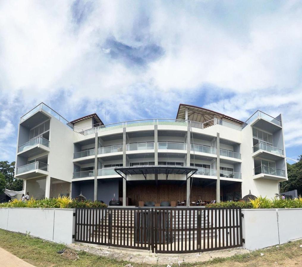 Mazarine Surf Suites Hiriketiya ديكويلاّ تين المظهر الخارجي الصورة