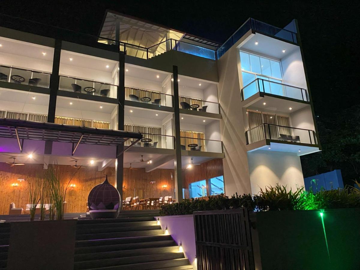 Mazarine Surf Suites Hiriketiya ديكويلاّ تين المظهر الخارجي الصورة